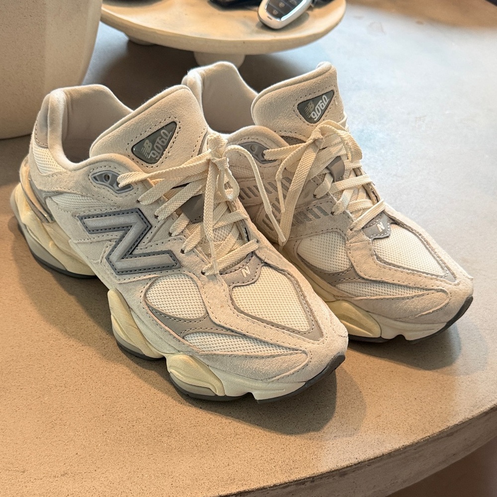 New Balance Off-White and Light Gray Sneakers Model : 9060 Sea Salt / Concrete